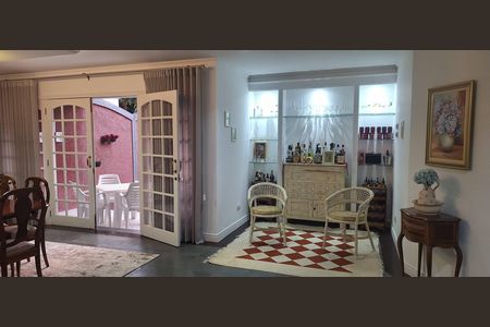 Casa de condomínio à venda com 435m², 4 quartos e 6 vagasSala de Jantar