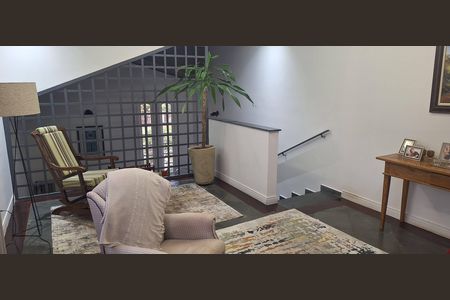 Casa de condomínio à venda com 435m², 4 quartos e 6 vagasSala de Intima