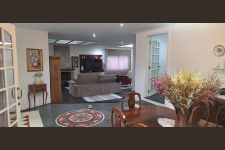 Casa de condomínio à venda com 435m², 4 quartos e 6 vagasSala de Jantar