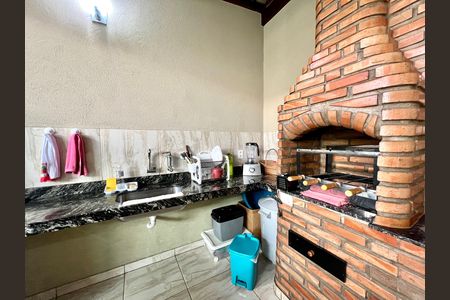 Casa à venda com 106m², 2 quartos e 2 vagas