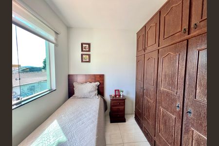 Casa à venda com 106m², 2 quartos e 2 vagas