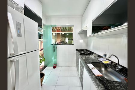 Casa à venda com 106m², 2 quartos e 2 vagas