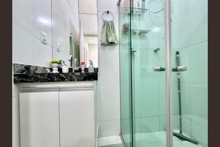Casa à venda com 106m², 2 quartos e 2 vagas