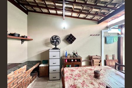 Casa à venda com 106m², 2 quartos e 2 vagas