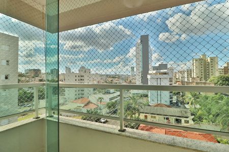 Sacada de apartamento para alugar com 2 quartos, 70m² em Saraiva, Uberlândia