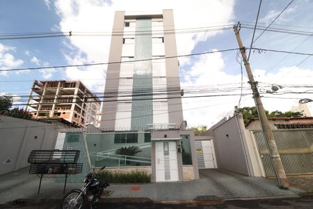 Apartamento para alugar com 70m², 2 quartos e 1 vagaFachada