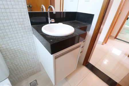 Apartamento para alugar com 70m², 2 quartos e 1 vagaBanheiro Social