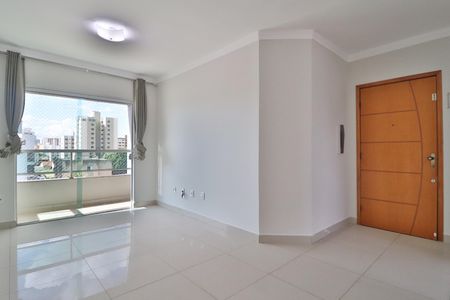 Sala de apartamento para alugar com 2 quartos, 70m² em Saraiva, Uberlândia