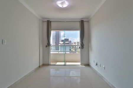 Sala de apartamento para alugar com 2 quartos, 70m² em Saraiva, Uberlândia