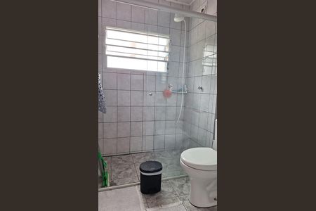 Casa para alugar com 65m², 2 quartos e 1 vaga Casa para alugar com 65m², 2 quartos e 1 vagaBanheiro