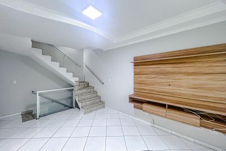 Casa de condomínio à venda com 141m², 3 quartos e 1 vagaSala