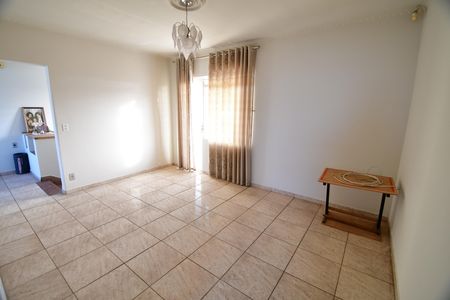Casa para alugar com 200m², 3 quartos e 2 vagasSala 2