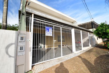 Casa para alugar com 200m², 3 quartos e 2 vagasFachada / Placa