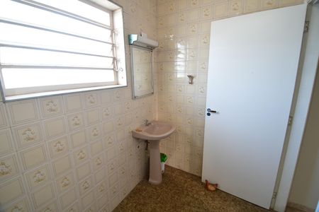 Casa para alugar com 200m², 3 quartos e 2 vagasBanheiro