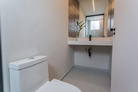 Apartamento à venda com 73m², 2 quartos e 2 vagas Apartamento à venda com 73m², 2 quartos e 2 vagasBanheiro da Suíte