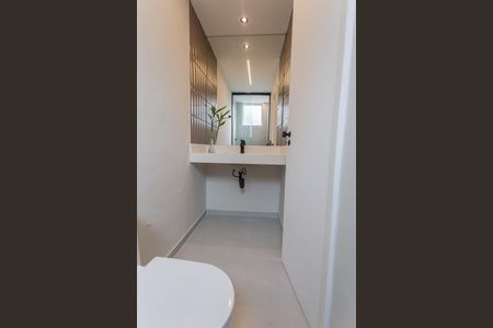 Apartamento à venda com 73m², 2 quartos e 2 vagas Apartamento à venda com 73m², 2 quartos e 2 vagasBanheiro da Suíte