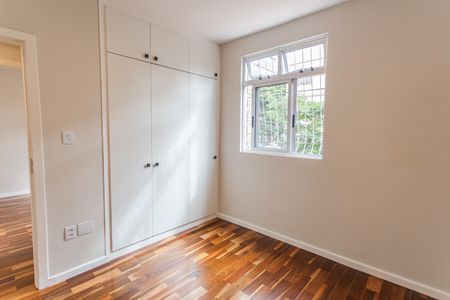 Apartamento à venda com 73m², 2 quartos e 2 vagas Apartamento à venda com 73m², 2 quartos e 2 vagasSuíte
