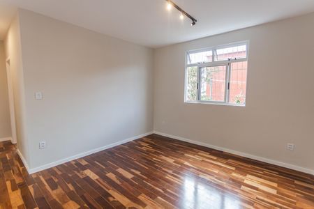 Apartamento à venda com 73m², 2 quartos e 2 vagas Apartamento à venda com 73m², 2 quartos e 2 vagasSala