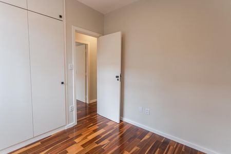 Apartamento à venda com 73m², 2 quartos e 2 vagas Apartamento à venda com 73m², 2 quartos e 2 vagasQuarto 2