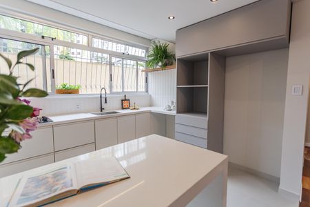 Apartamento à venda com 73m², 2 quartos e 2 vagas Apartamento à venda com 73m², 2 quartos e 2 vagasCozinha
