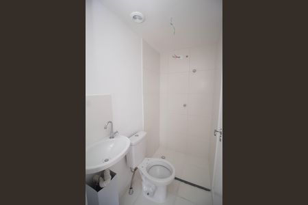 Banheiro de kitnet/studio para alugar com 1 quarto, 18m² em Freguesia do Ó, São Paulo