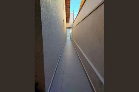 Casa à venda com 60m², 2 quartos e 2 vagas