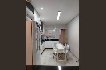 Casa à venda com 60m², 2 quartos e 2 vagas