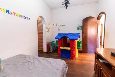 Casa à venda com 500m², 5 quartos e 4 vagas