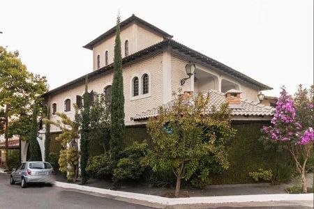 Casa à venda com 500m², 5 quartos e 4 vagas