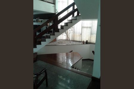 Casa à venda com 395m², 5 quartos e 6 vagas