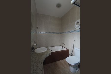 Casa de condomínio à venda com 197m², 3 quartos e 1 vagaBanheiro Social 2