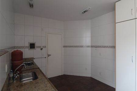 Casa de condomínio à venda com 197m², 3 quartos e 1 vagaCozinha