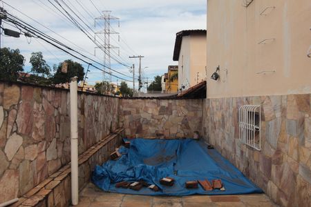 Casa de condomínio à venda com 197m², 3 quartos e 1 vagaÁrea Privativa