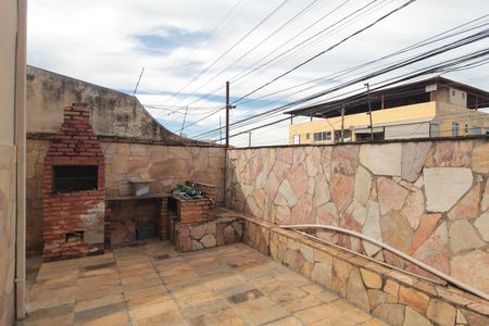 Casa de condomínio à venda com 197m², 3 quartos e 1 vagaÁrea Privativa
