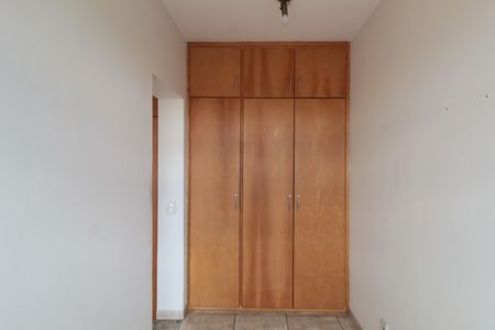 Casa de condomínio à venda com 197m², 3 quartos e 1 vagaCloset do Quarto 1