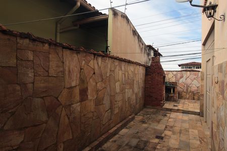 Casa de condomínio à venda com 197m², 3 quartos e 1 vagaÁrea Privativa