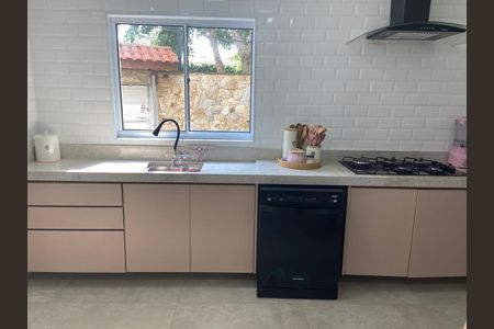 Casa à venda com 2 quartos, 400m² em Jardim Esmeralda (Zona Sul), São Paulo