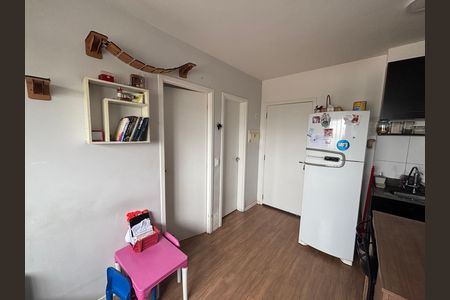 Sala de apartamento para alugar com 2 quartos, 34m² em Vila Pierina, São Paulo