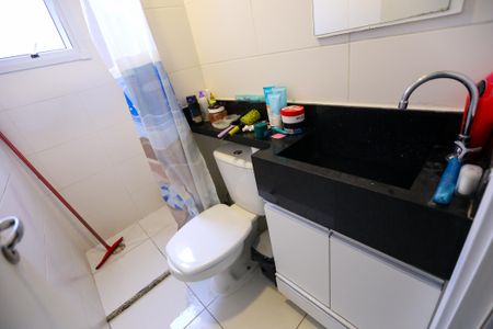 Apartamento à venda com 40m², 2 quartos e sem vaga Apartamento à venda com 40m², 2 quartos e sem vagaBanheiro