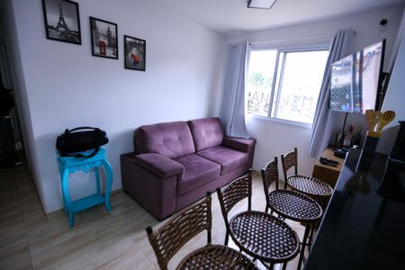 Apartamento à venda com 40m², 2 quartos e sem vaga Apartamento à venda com 40m², 2 quartos e sem vagaSala