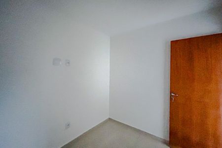 Quarto 1 de apartamento para alugar com 2 quartos, 40m² em Vila Carrão, São Paulo
