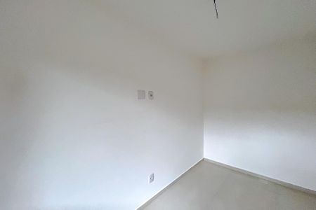 Quarto 2 de apartamento para alugar com 2 quartos, 40m² em Vila Carrão, São Paulo