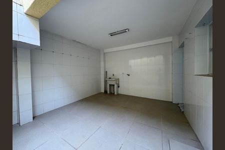 Casa à venda com 214m², 3 quartos e 2 vagas Casa à venda com 214m², 3 quartos e 2 vagasÁrea de Serviço