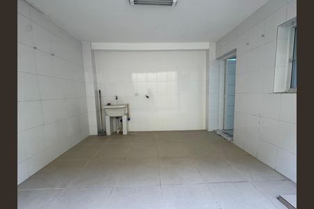 Casa à venda com 214m², 3 quartos e 2 vagas Casa à venda com 214m², 3 quartos e 2 vagasÁrea de Serviço