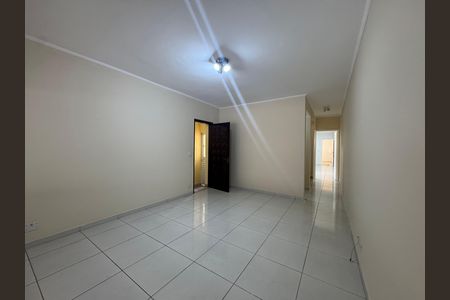 Casa à venda com 214m², 3 quartos e 2 vagas Casa à venda com 214m², 3 quartos e 2 vagasSala