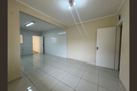 Casa à venda com 214m², 3 quartos e 2 vagas Casa à venda com 214m², 3 quartos e 2 vagasCozinha
