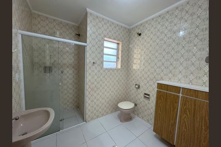 Casa à venda com 214m², 3 quartos e 2 vagas Casa à venda com 214m², 3 quartos e 2 vagasBanheiro da Suíte
