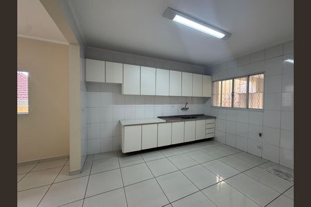 Casa à venda com 214m², 3 quartos e 2 vagas Casa à venda com 214m², 3 quartos e 2 vagasCozinha