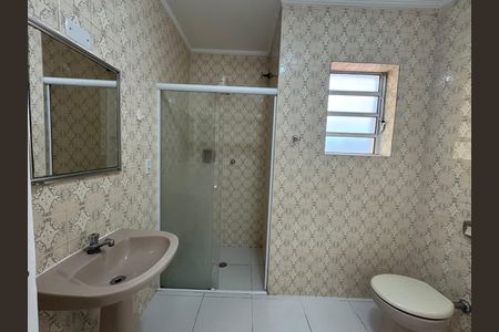 Casa à venda com 214m², 3 quartos e 2 vagas Casa à venda com 214m², 3 quartos e 2 vagasBanheiro da Suíte