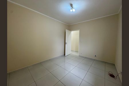 Casa à venda com 214m², 3 quartos e 2 vagas Casa à venda com 214m², 3 quartos e 2 vagasQuarto 2
